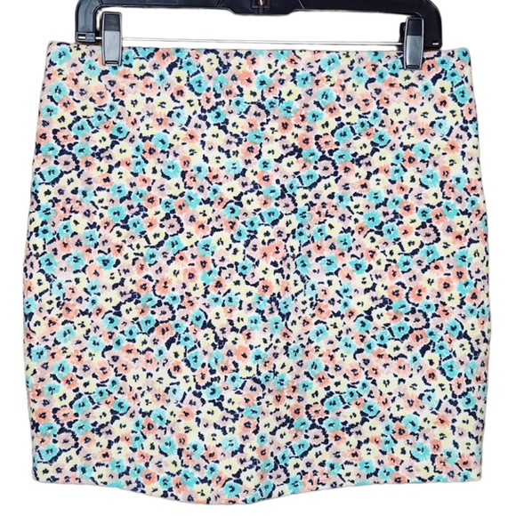 BCBGeneration Woman’s Floral Printed Classic Mini Skirt Size Large - Picture 1 of 6